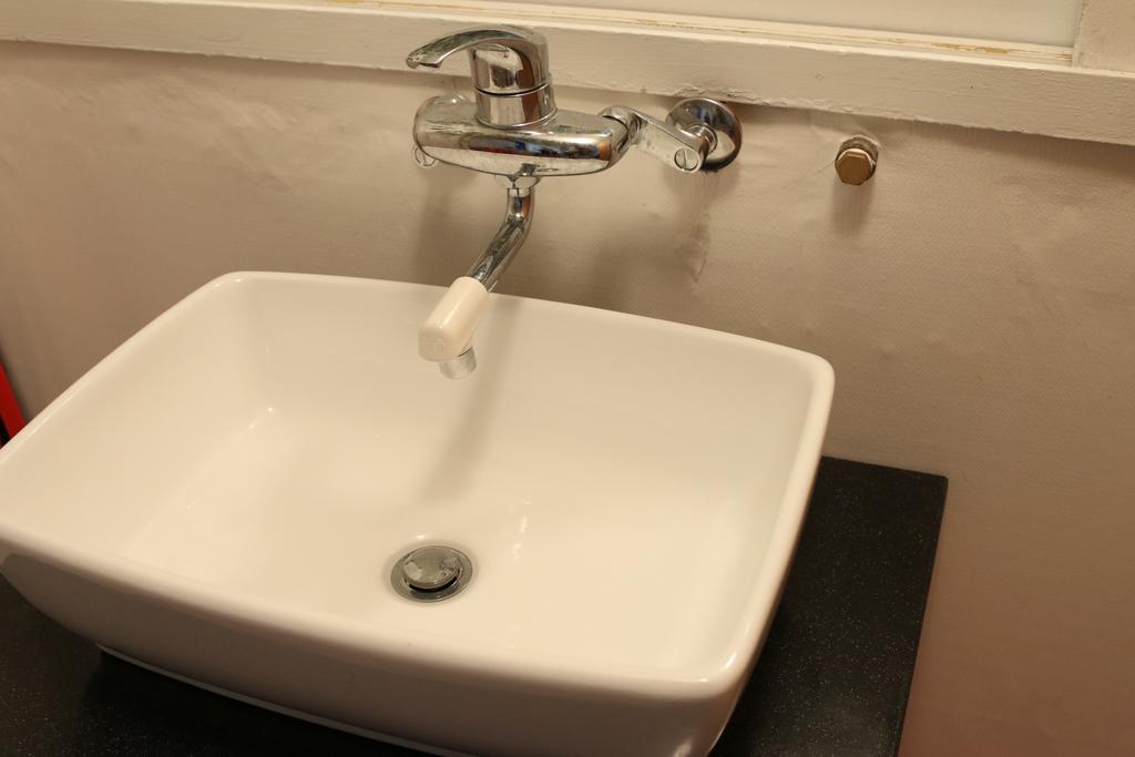 Hongdae Housetay Guesthouse 2Nd Branch Сеул Экстерьер фото