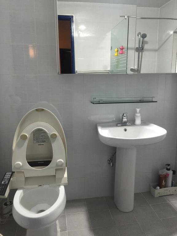 Hongdae Housetay Guesthouse 2Nd Branch Сеул Экстерьер фото