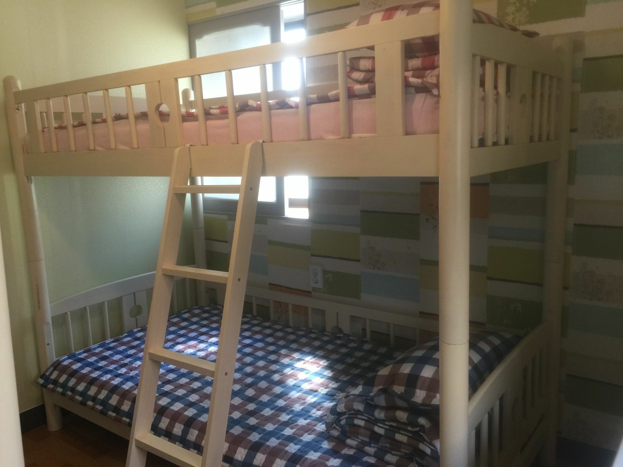 Hongdae Housetay Guesthouse 2Nd Branch Сеул Экстерьер фото